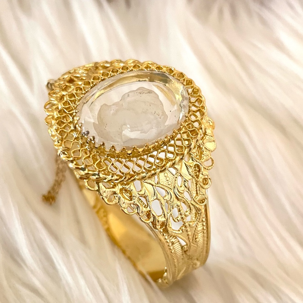 Vintage Whiting & Davis Intaglio Glass Cameo gold Tone  Filigree Bracelet 90s